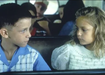 How does the actor who played little Forrest Gump look and do now?