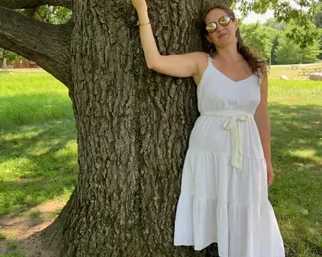 A woman who calls herself an “ecosexual” has been in a relationship with an oak tree for three years now